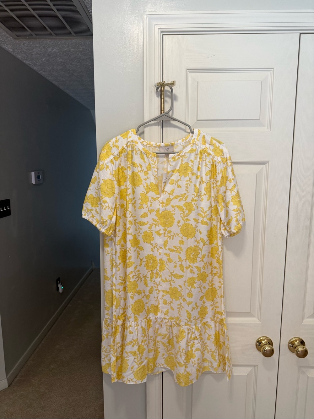 loft outlet medium Floral Short Sleeve Women's Dress with tags